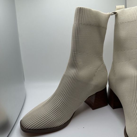 CUSHIONAIRE Women's Stretch boot +Memory Foam 6 IVORY - Picture 7 of 8